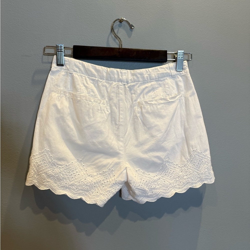 GAP High Waist White Shorts with Textured Fabric - Picture 6 of 8